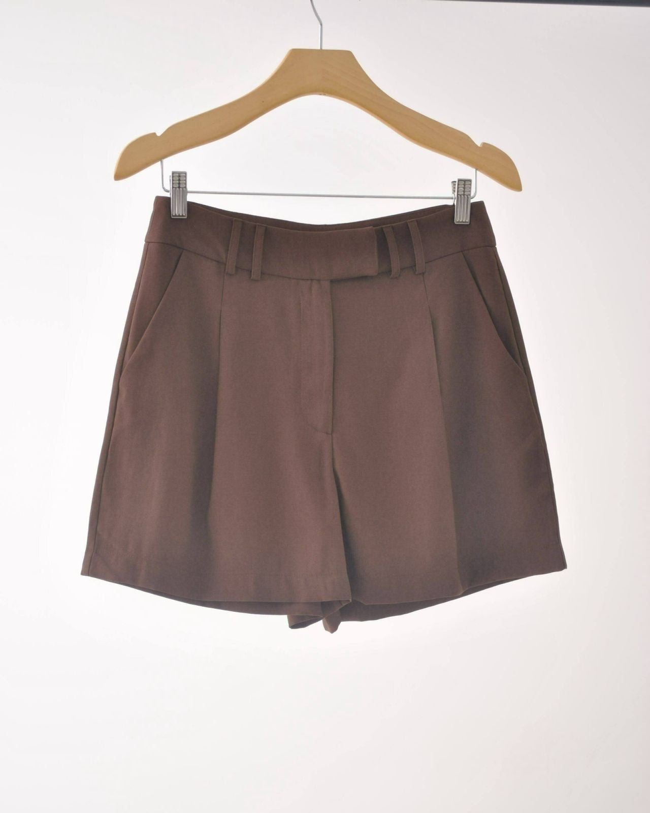 Short Alfaiataria Marrom